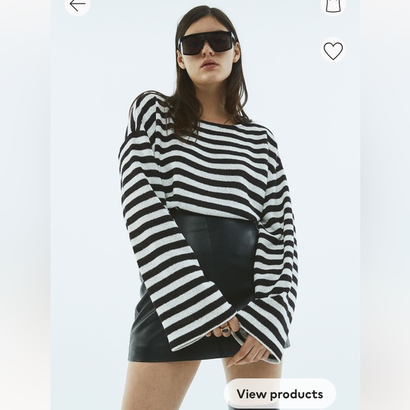 H&M Black Faux Leather Mini Skirt with Zipper - Picture 2 of 6